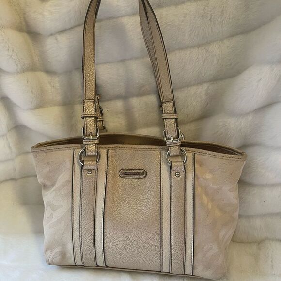 Dana  Buchman beige canvas and faux leather trims and accents shoulder bag. - Picture 8 of 14